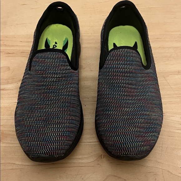 Sketchers Women’s Multicolor Slip-On Shoes - Picture 4 of 6